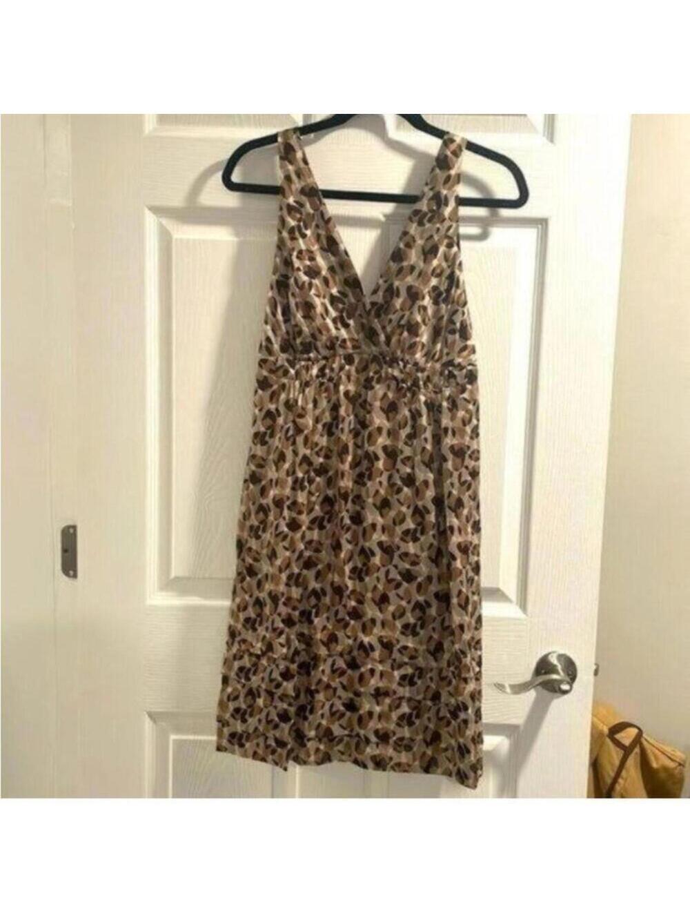 BCBG MAXAZRIA Brown Mixed circular pattern 100% silk V-neck dress retro